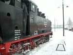 Die nchste Abfahrt des Nikolauszuges (2 Stunden spter) vom Bahnsteig Benndorf aus gefilmt. (05.12.2010)